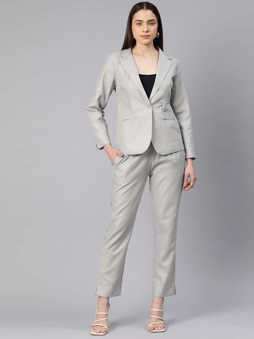 Myntra women suits store