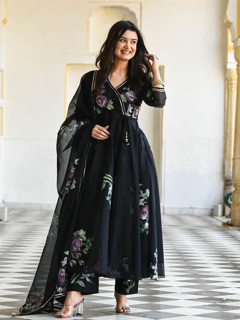 Buy Anouk Mirage Floral Printed Organza V Neck Regular Anarkali Kurta with Trousers Dupatta Kurta Sets for Women 27039744 Myntra