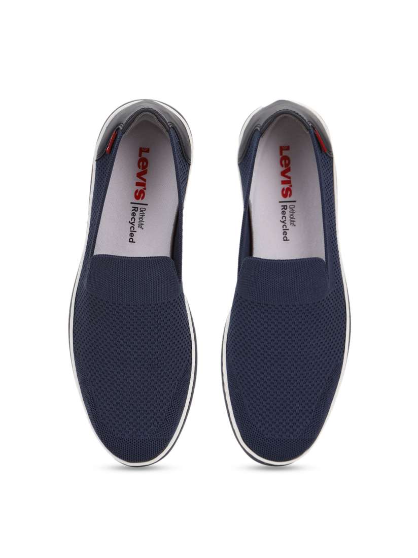 Levis slip on outlet