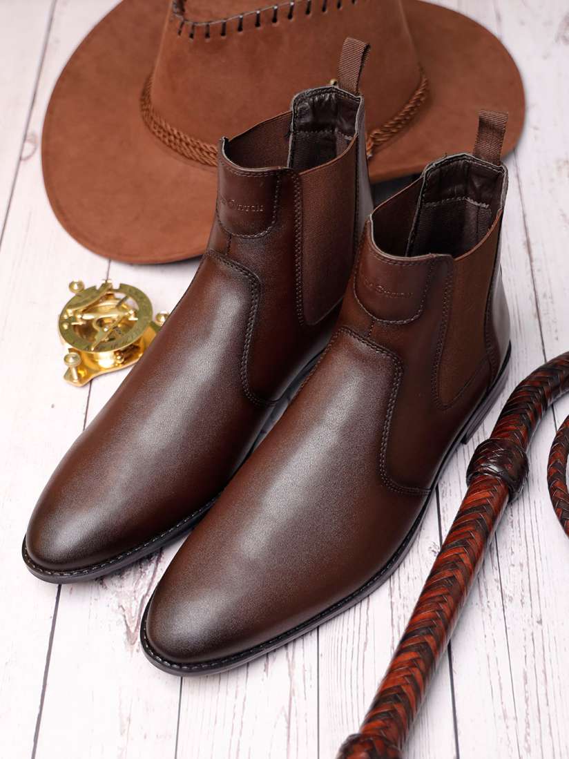 Myntra boots shop