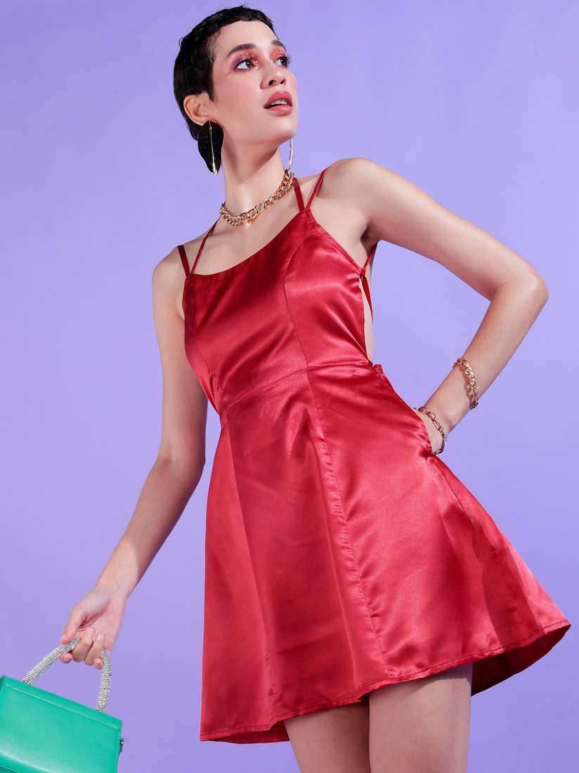 Pretty mini dresses online