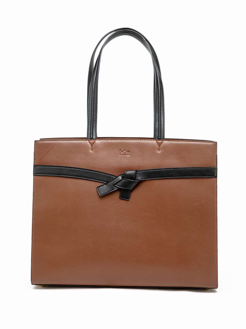 Hand bag on myntra deals