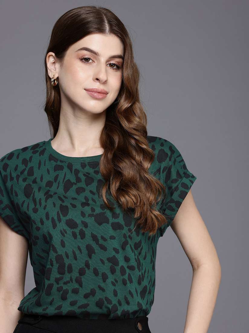 Buy DOROTHY PERKINS Women Printed Extended Sleeves Pure Cotton T shirt Tshirts for Women 27195144 Myntra