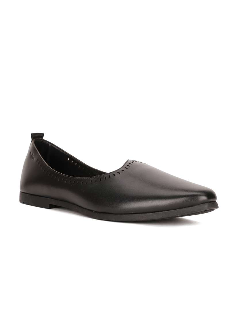 Bata mojari clearance