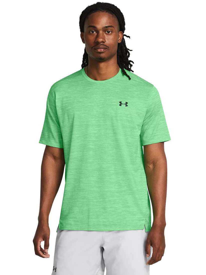 Under armour t shirts and shorts 2025