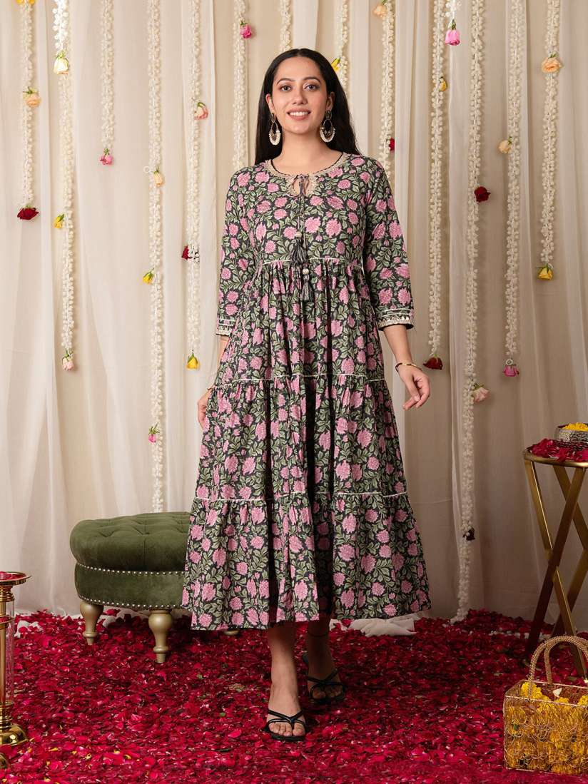 Round neck printed maxi dress clearance