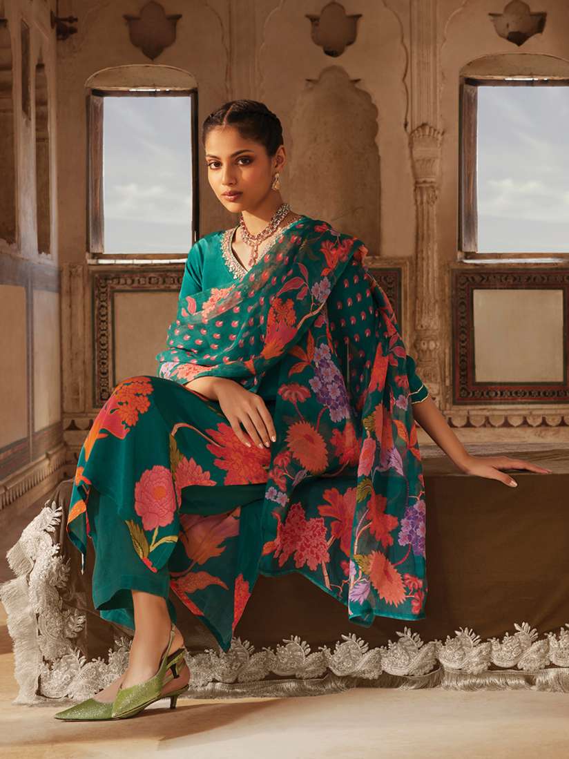 Soch ethnic online