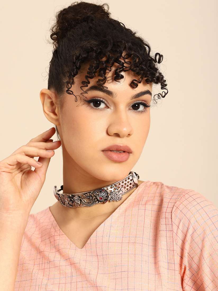 Choker necklace myntra shop
