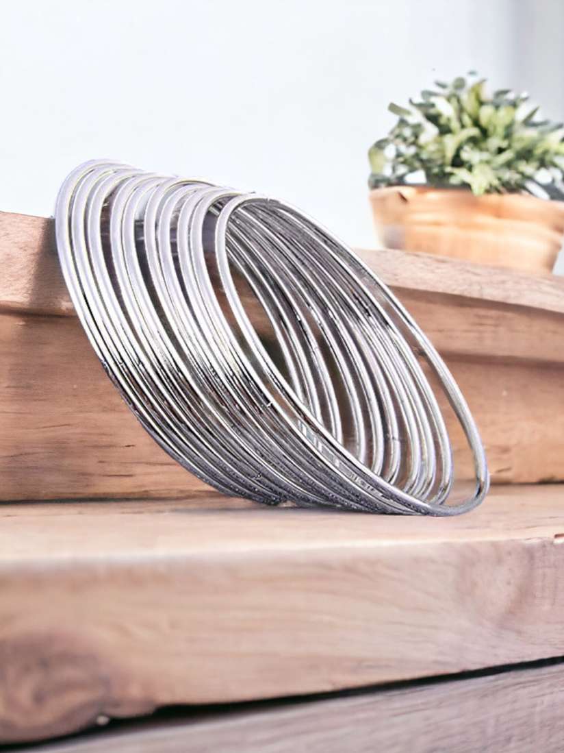 Plain silver metal bangles shop