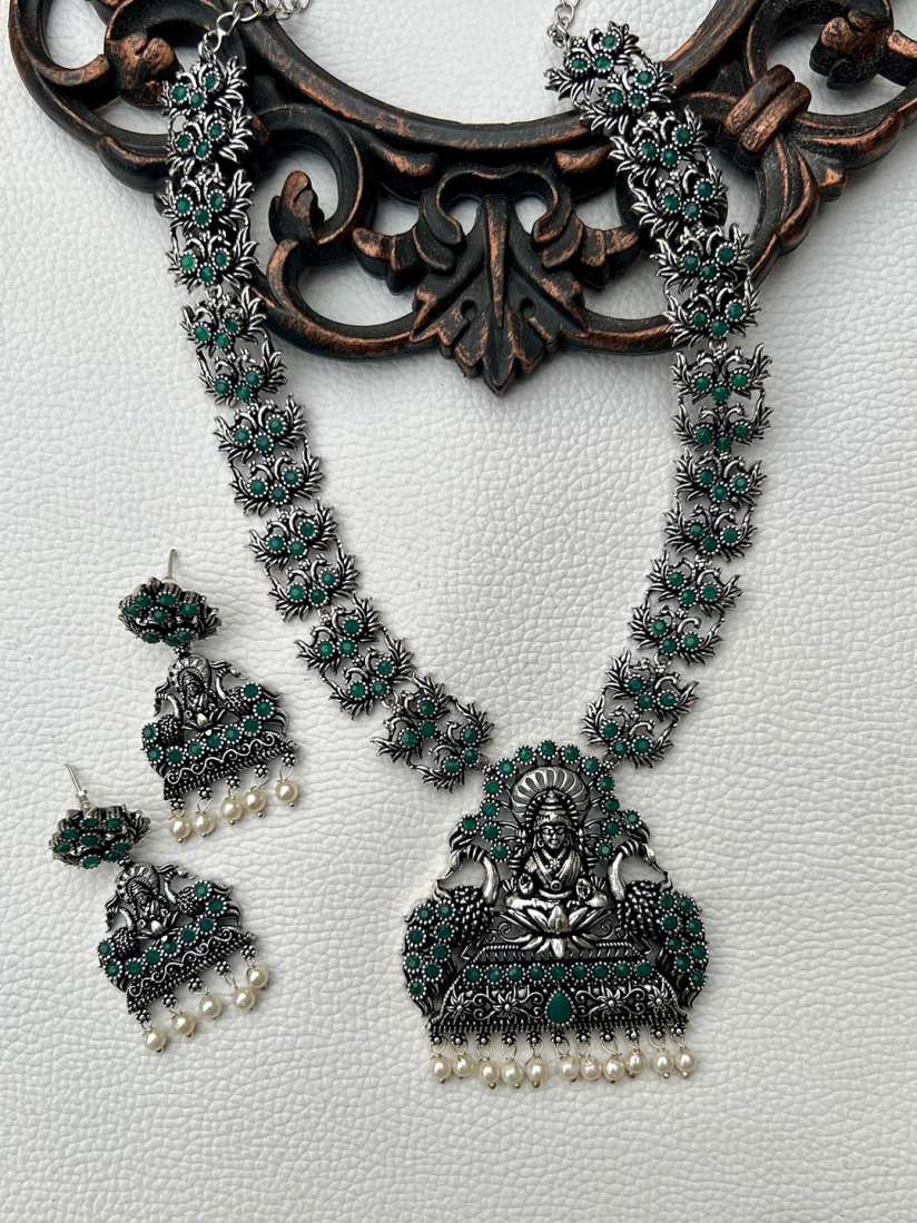 Buy Prettilicious Silver Plated Stone Studded Beaded Oxidised Jewellery Set Jewellery Set for Women 27592010 Myntra