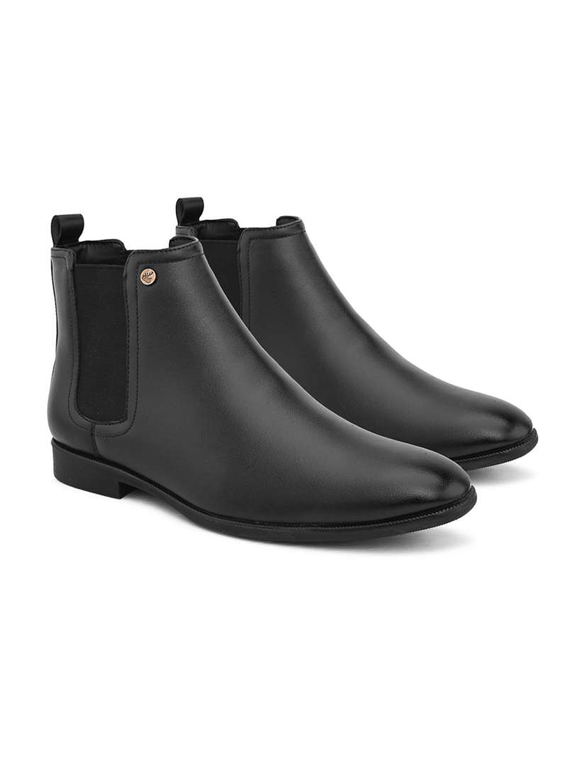 Roadster boots myntra new arrivals