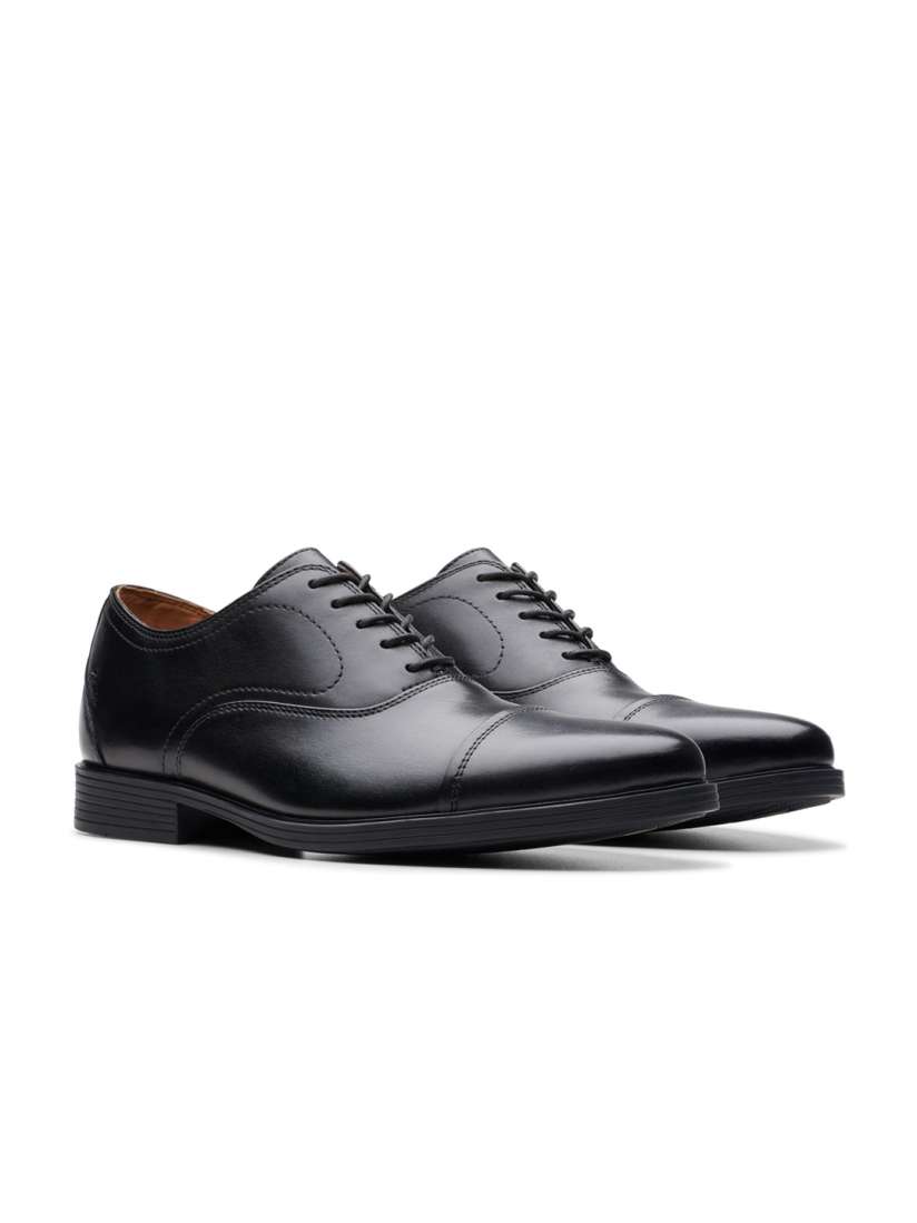 Clark shoes myntra new arrivals