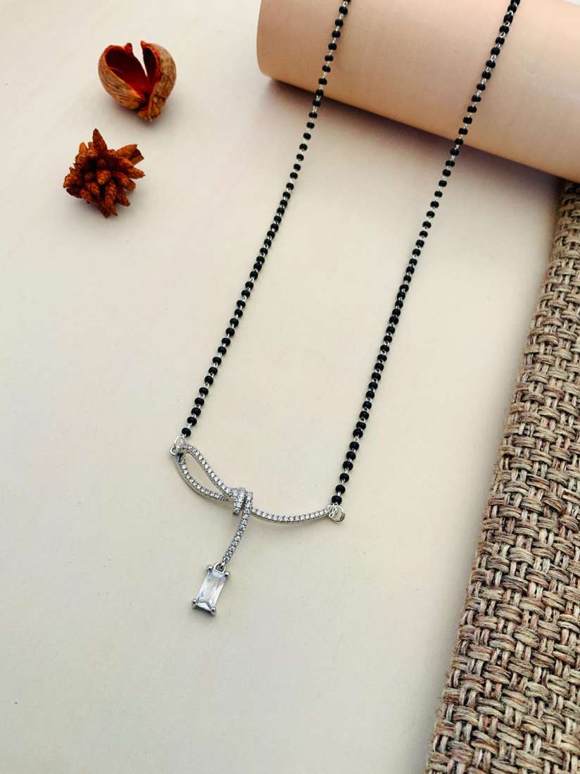 Mangalsutra myntra hot sale
