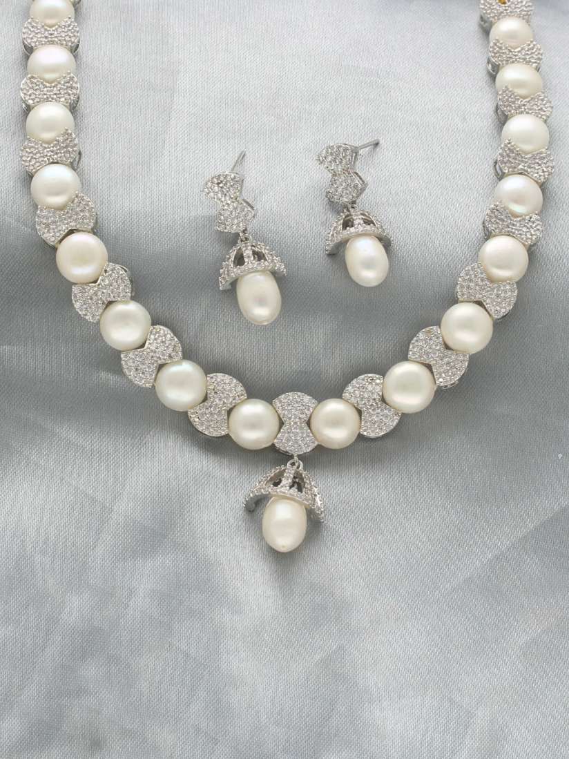 Jagdamba pearls and jewellers store