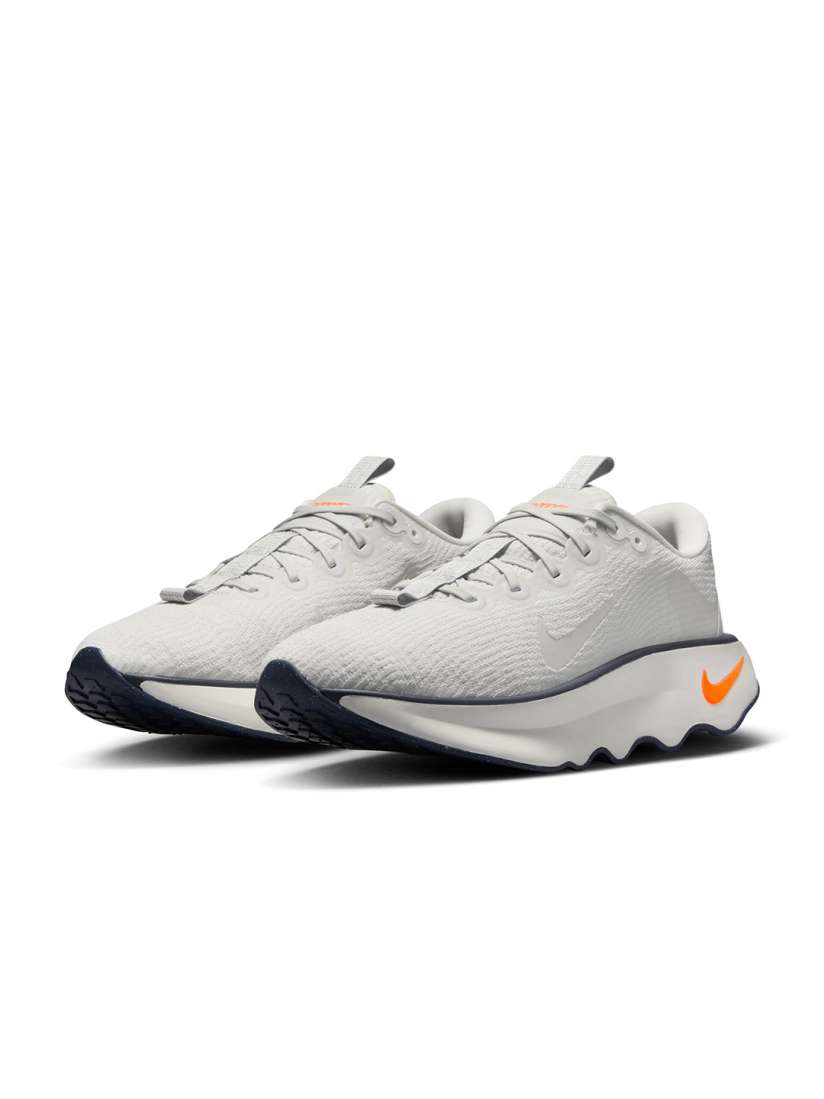 Nike sports shoes myntra deals