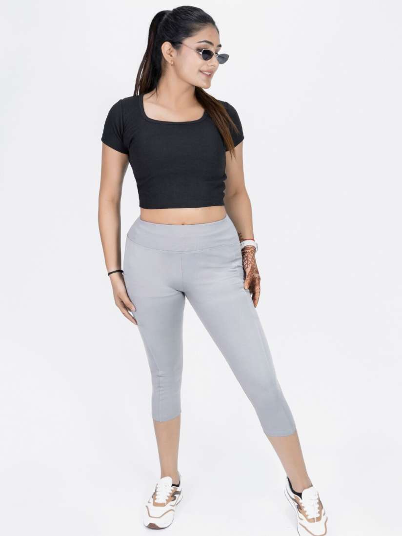 Moisture wicking capris discount