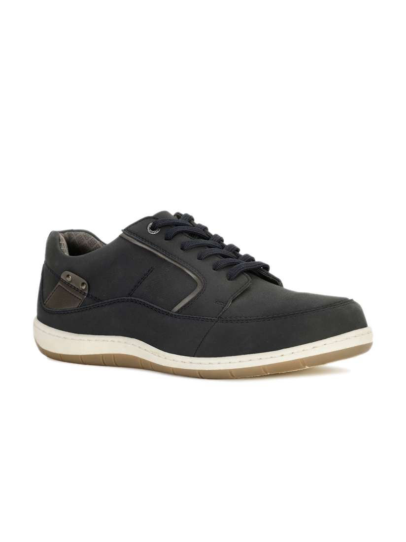 Myntra bata shoes store