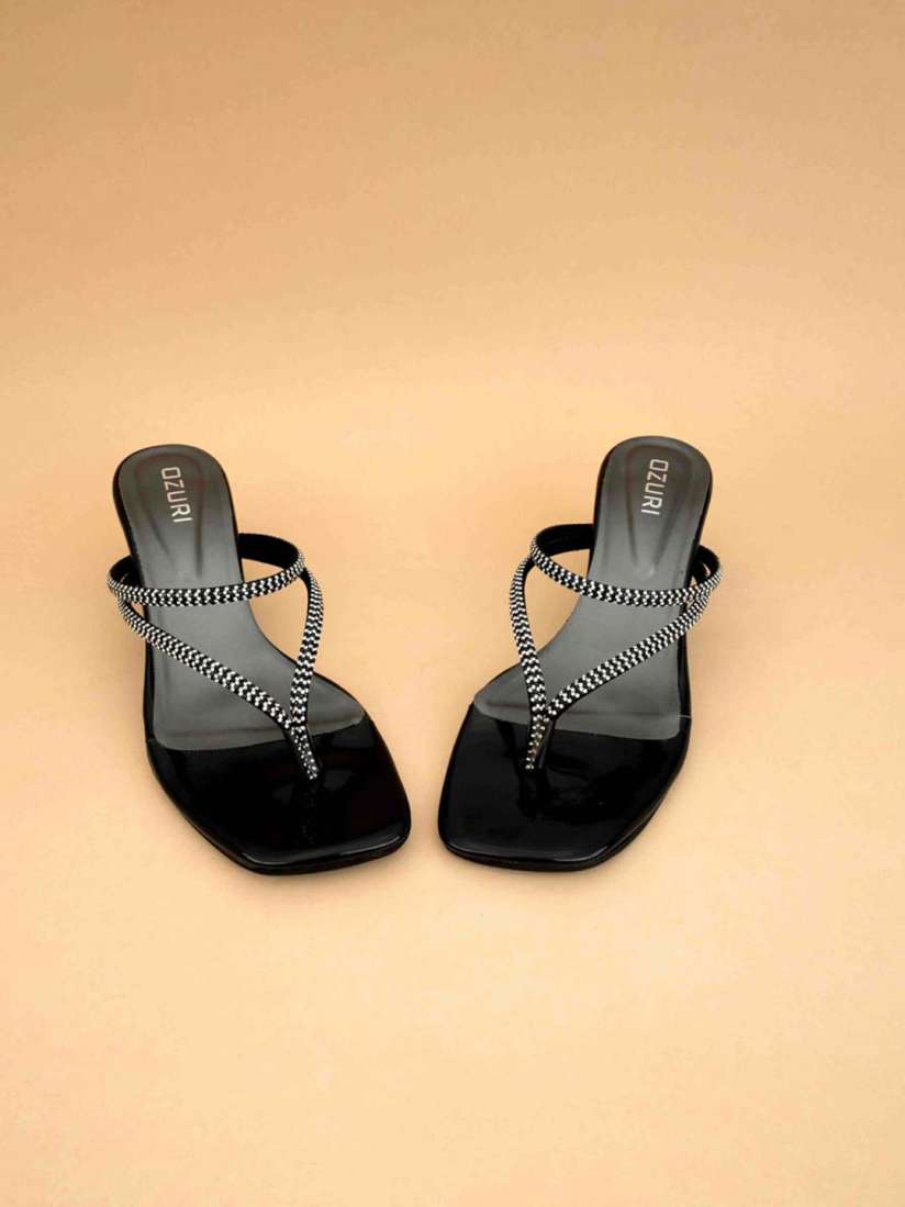 Ozuri sandals store