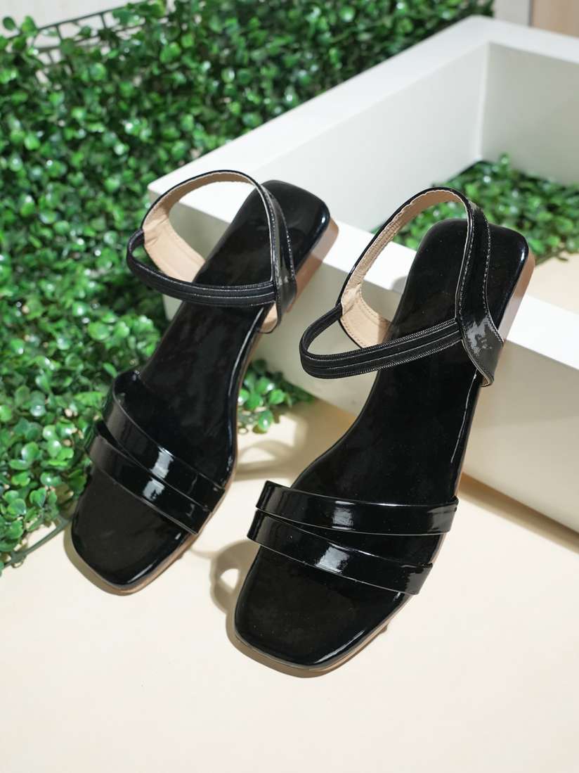 Buy SAPATOS Strappy Backstrap Open Toe Flats Flats for Women 28458598 Myntra