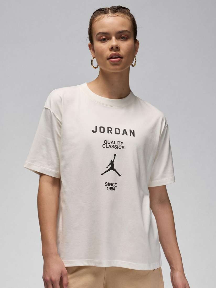 Buy Nike Jordan Women s Girlfriend T Shirt Tshirts for Women 28466252 Myntra