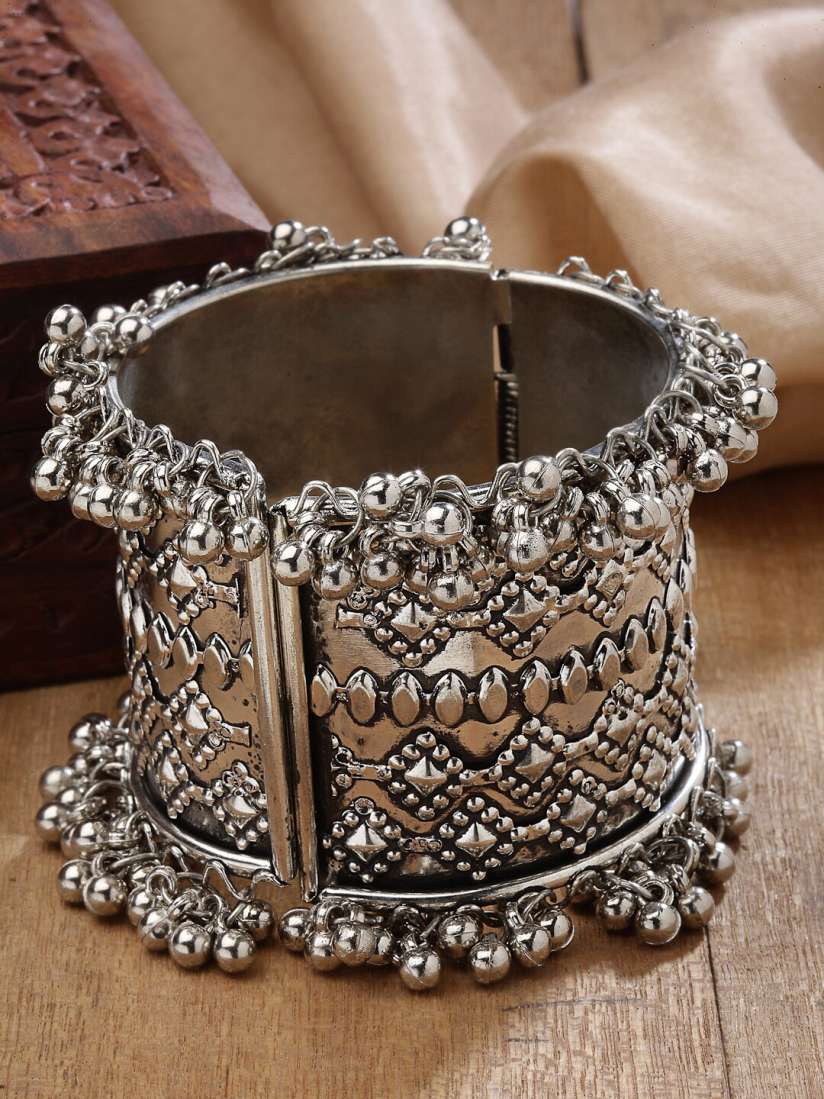 Myntra jewellery bracelet top