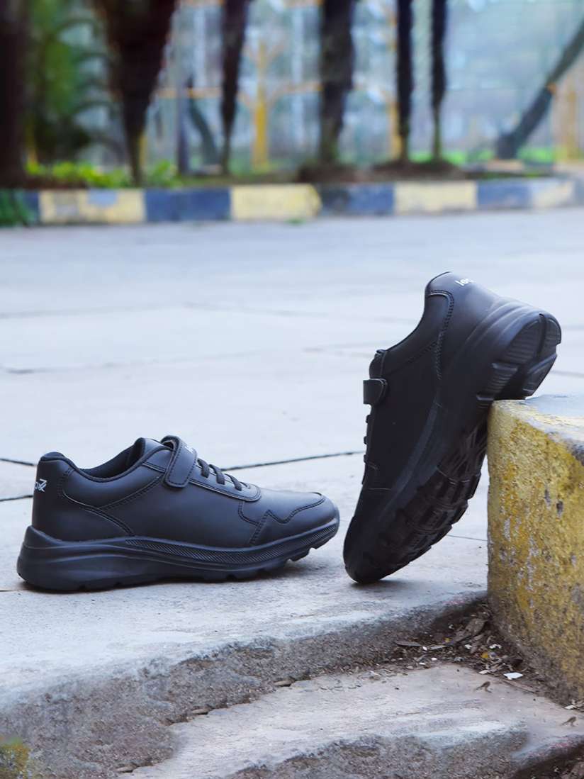 Shoes for boys myntra discount