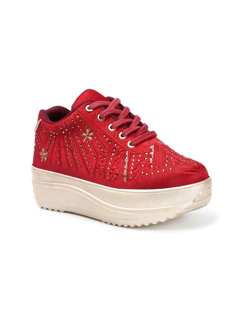 VENDOZ Women Textured Round Toe Lightweight Patent Leather Sneakers