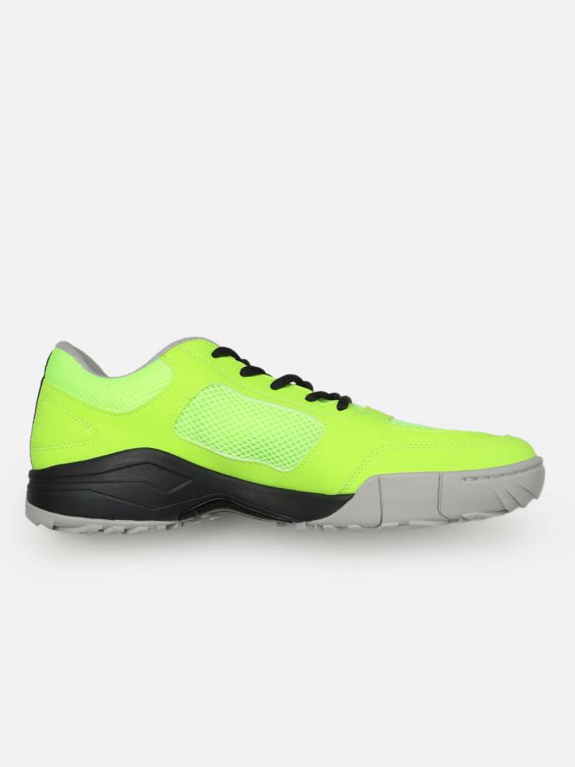 Decathlon cricket shoes deals
