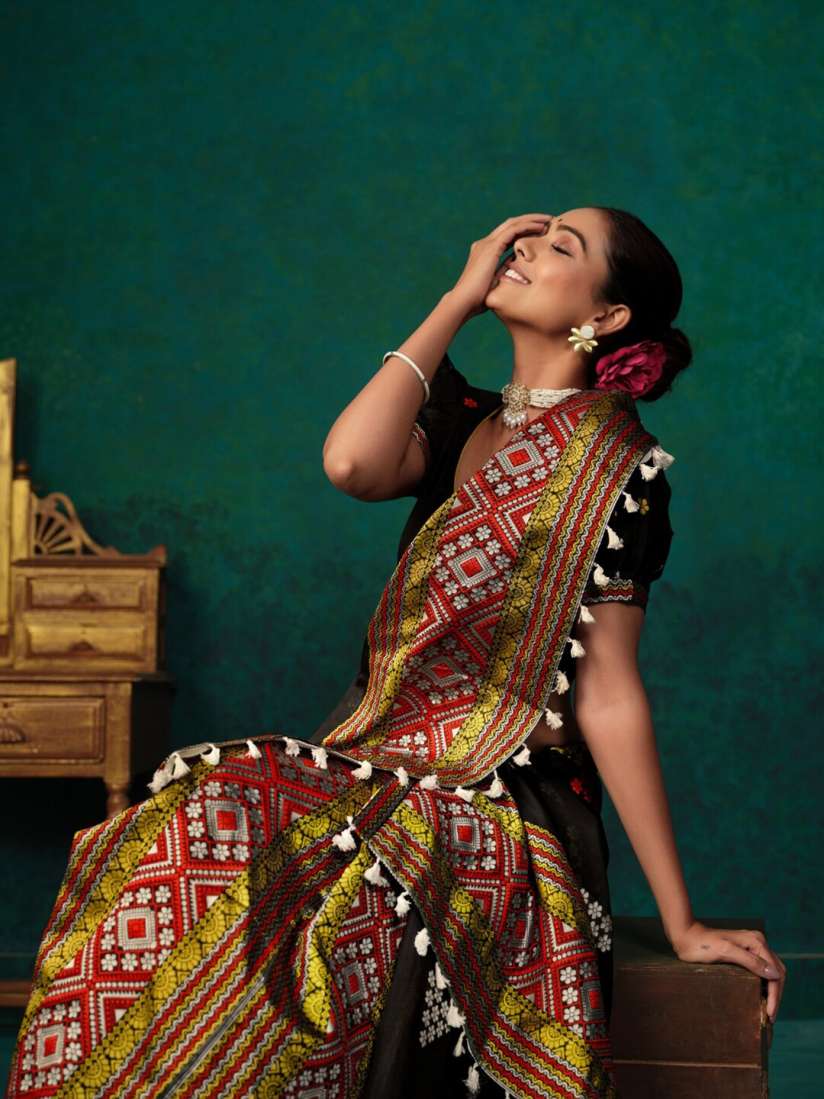 Buy KALINI Assamese Mekhela Chador Saree With Blouse Piece Sarees for Women 28864276 Myntra
