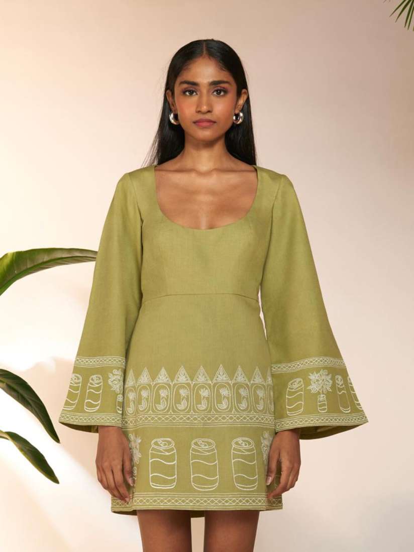 Women bell sleeve dress outlet
