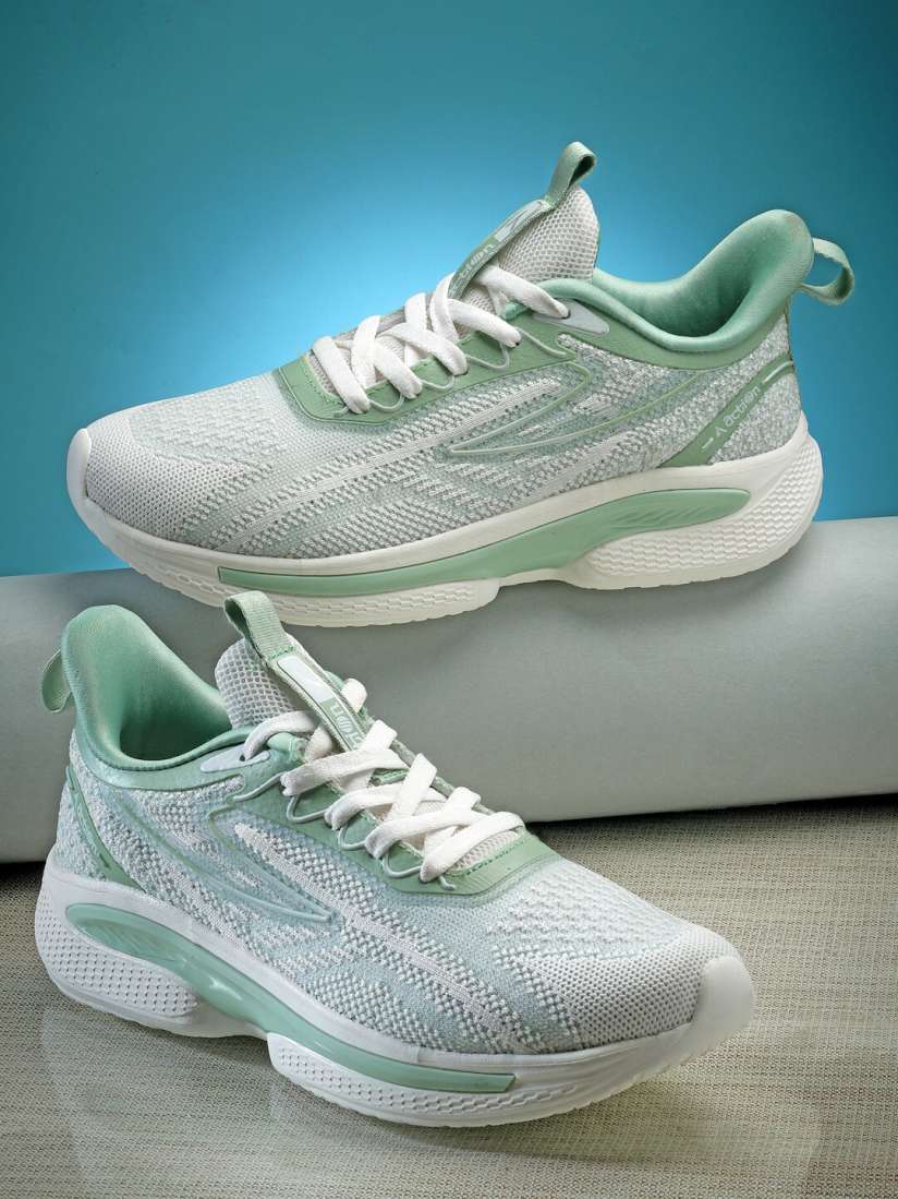 Running shoes myntra online