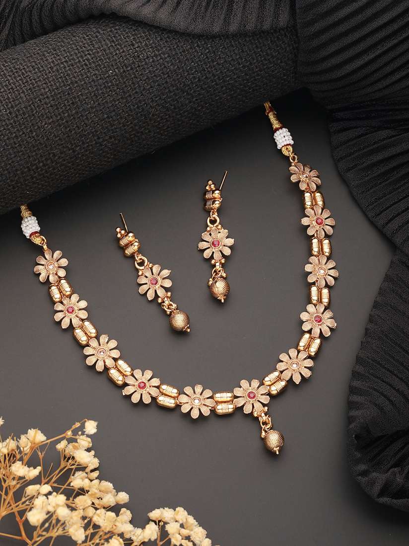 Buy Aadvik Design Gold Plated Jewellery Set Jewellery Set for Women 28973304 Myntra
