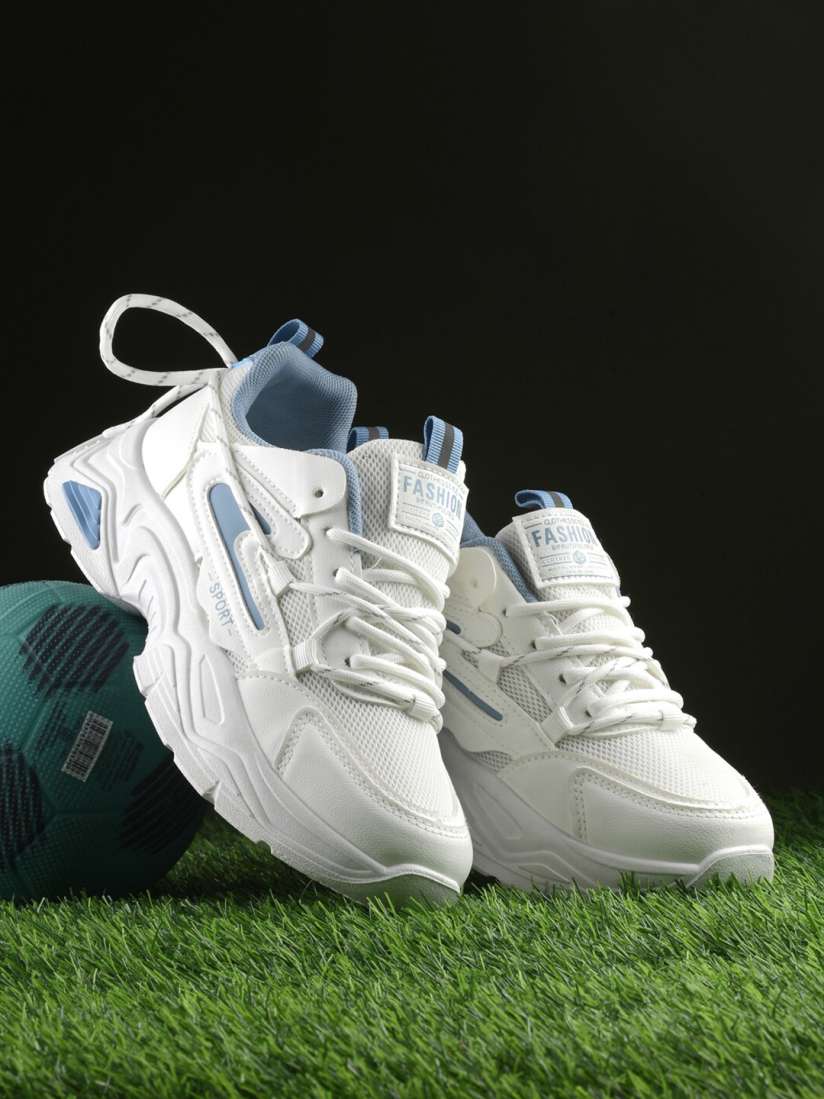 Roadster sports shoes hotsell