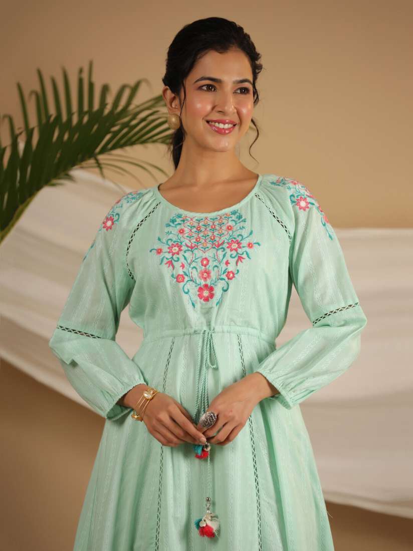 スーツ・フォーマル・ドレス ANDRESD sleeve embroidery dress 楽天市場】【 SALE ／ 30％OFF 】【公式】 ANDRESD アンドレスド