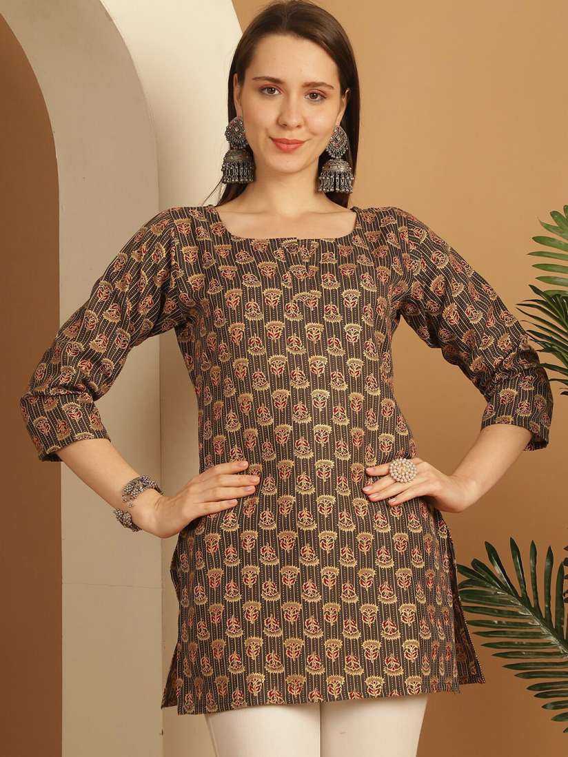 Square neck kurti outlet