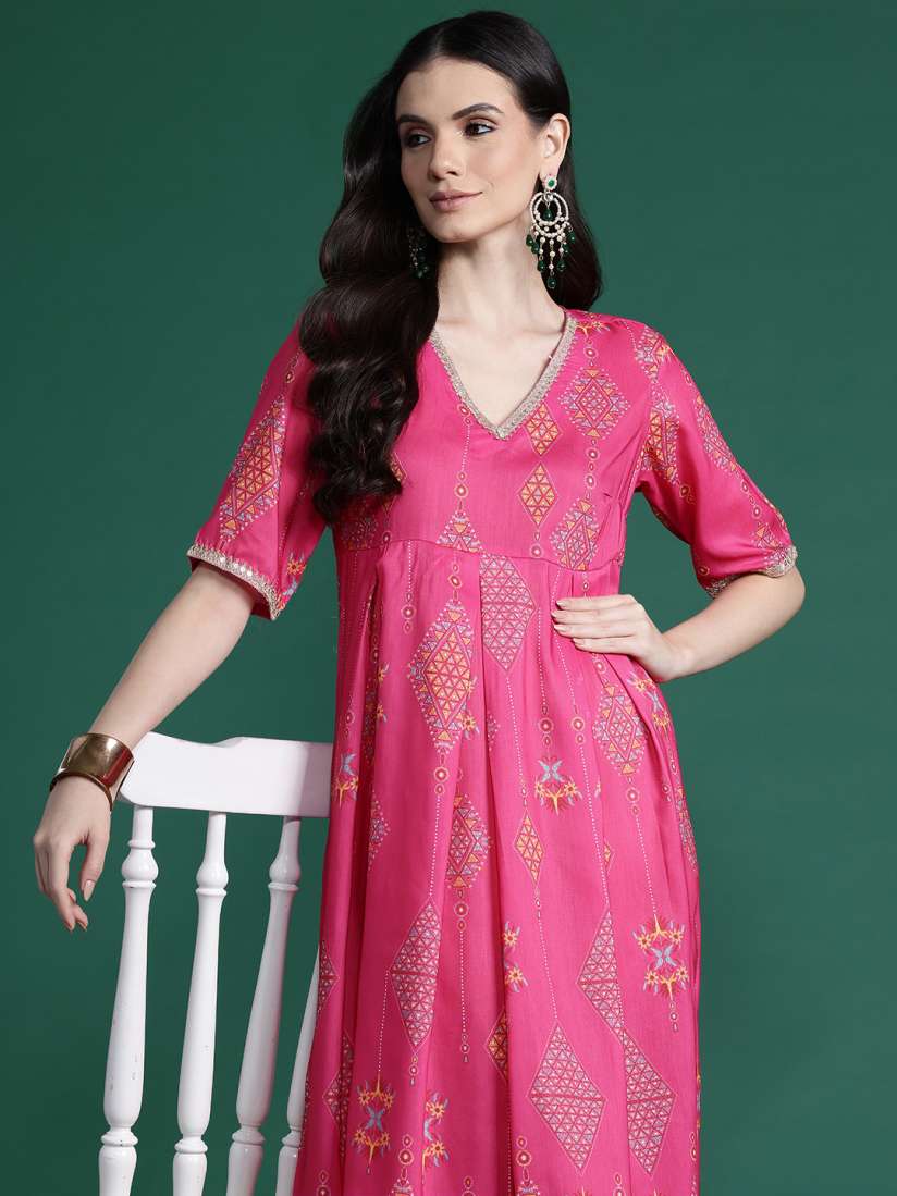Ethnic empire dress shop