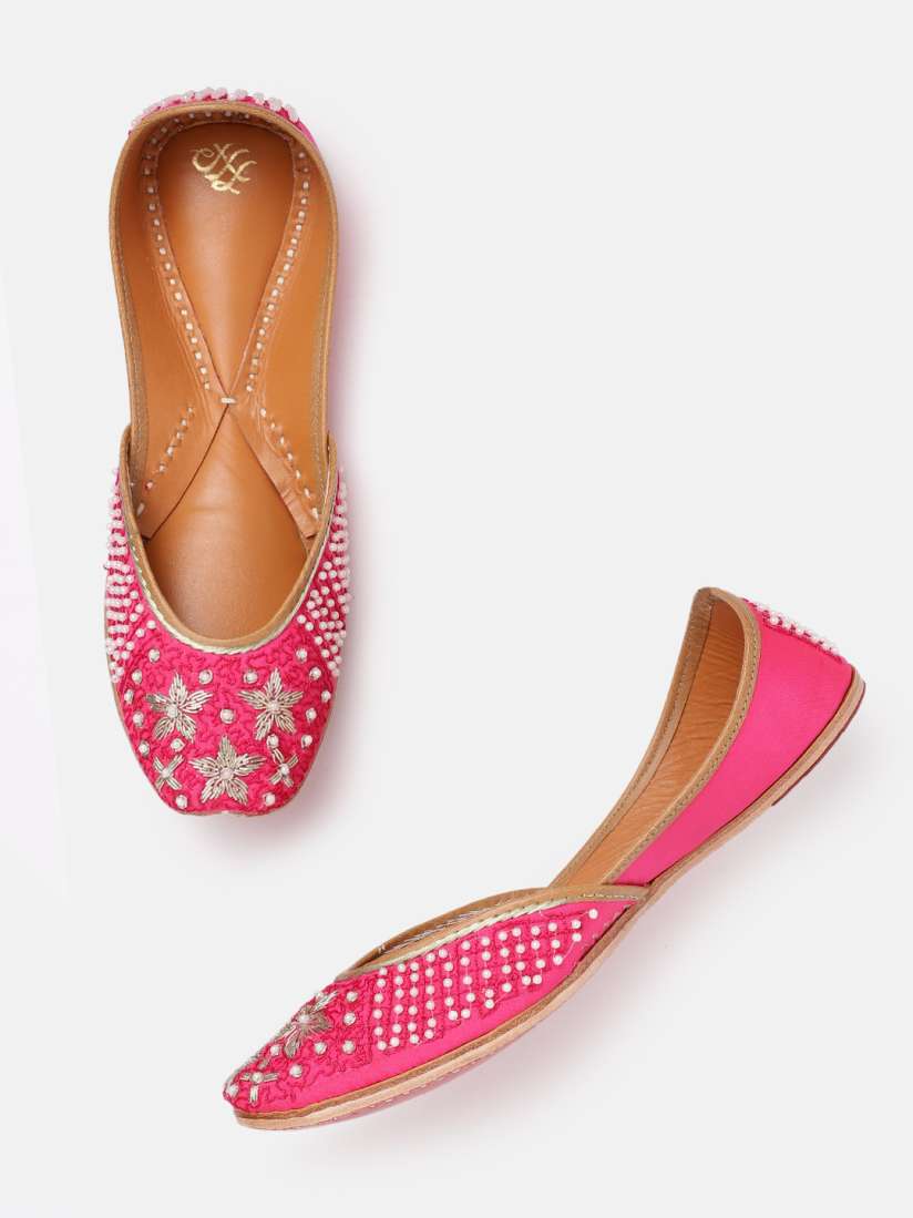 Buy House of Pataudi Women Ethnic Embellished Mojaris Flats for Women 29175718 Myntra