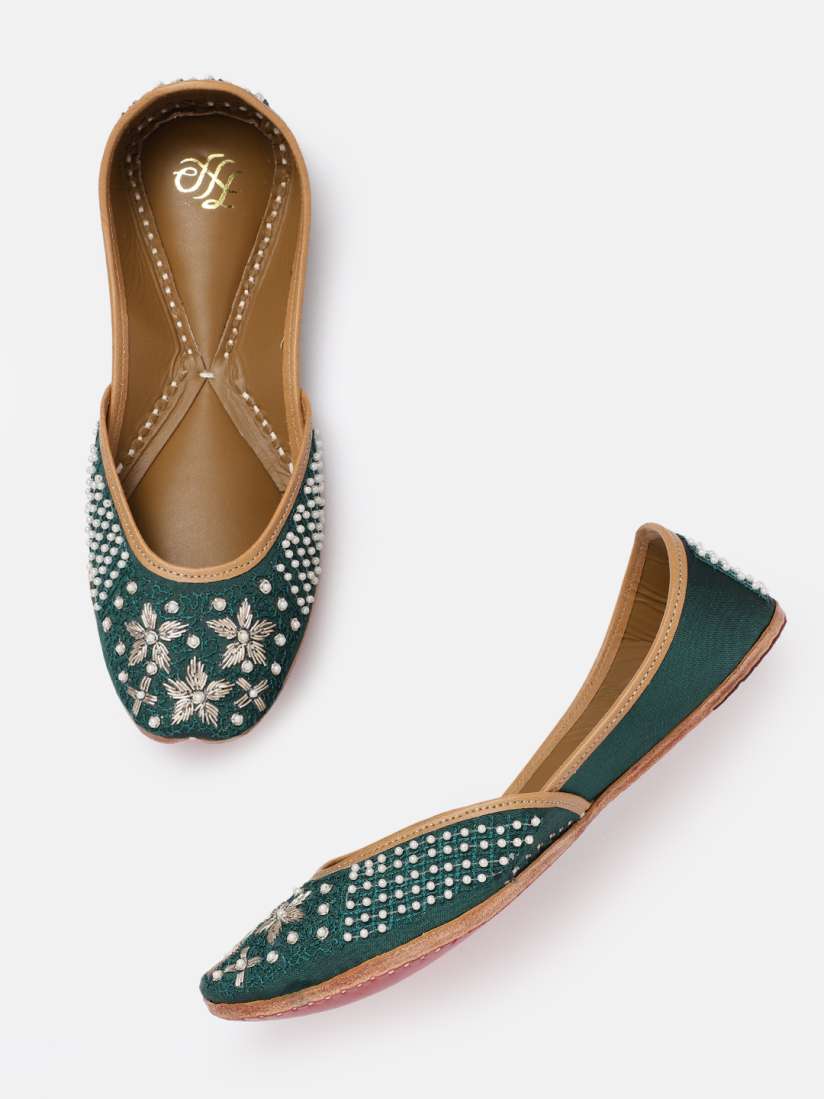 Buy House of Pataudi Women Ethnic Embellished Mojaris Flats for Women 29175722 Myntra