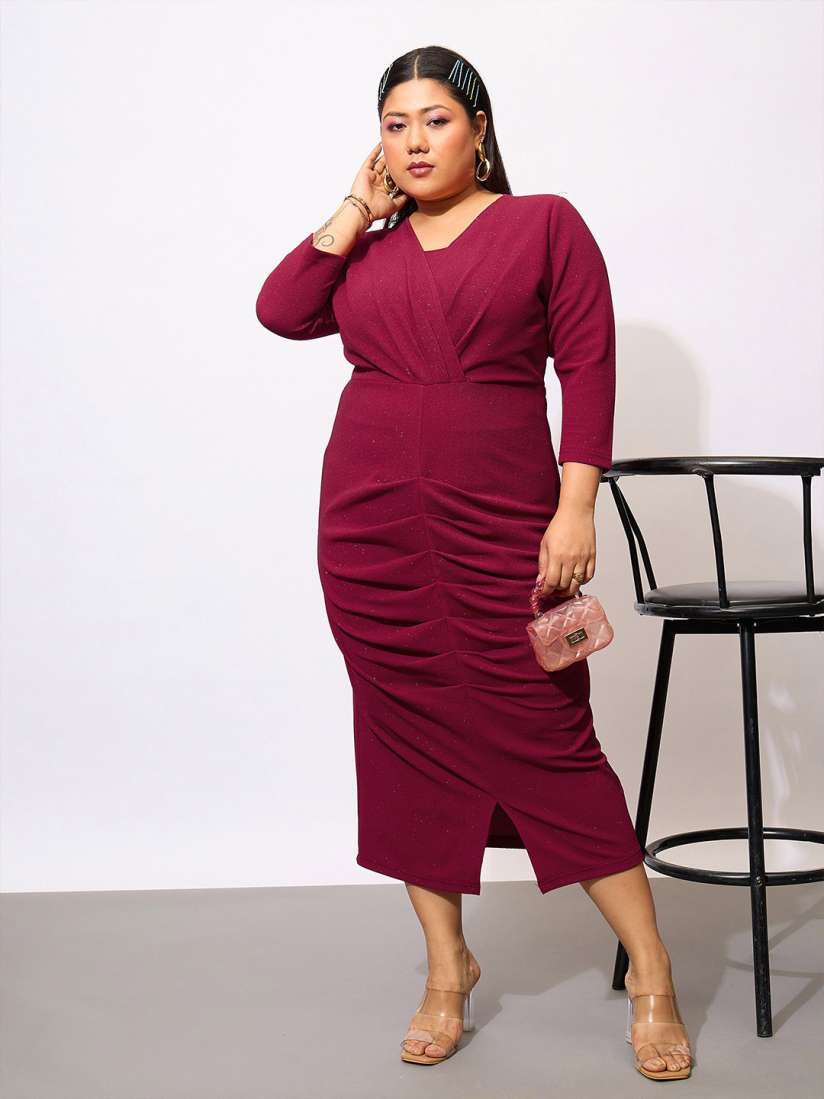 Buy SASSAFRAS Curve Plus Size Maroon Glitter Ruched Sheath Midi Dress Dresses for Women 29182606 Myntra
