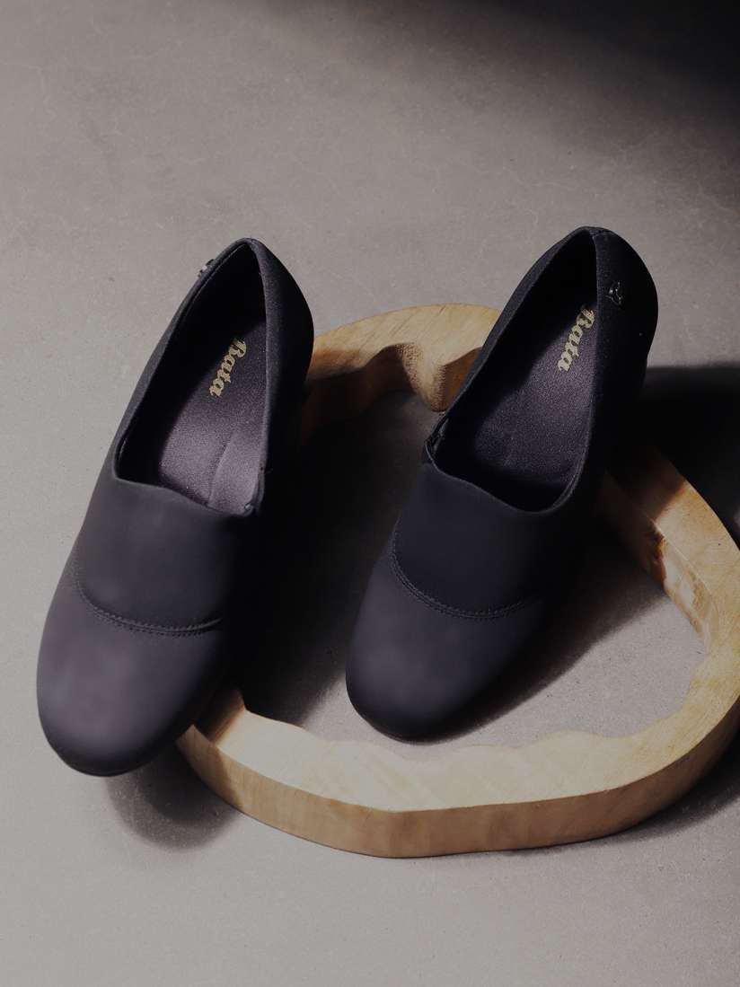 Buy Bata Block Heeled Pumps Heels for Women 29245018 Myntra