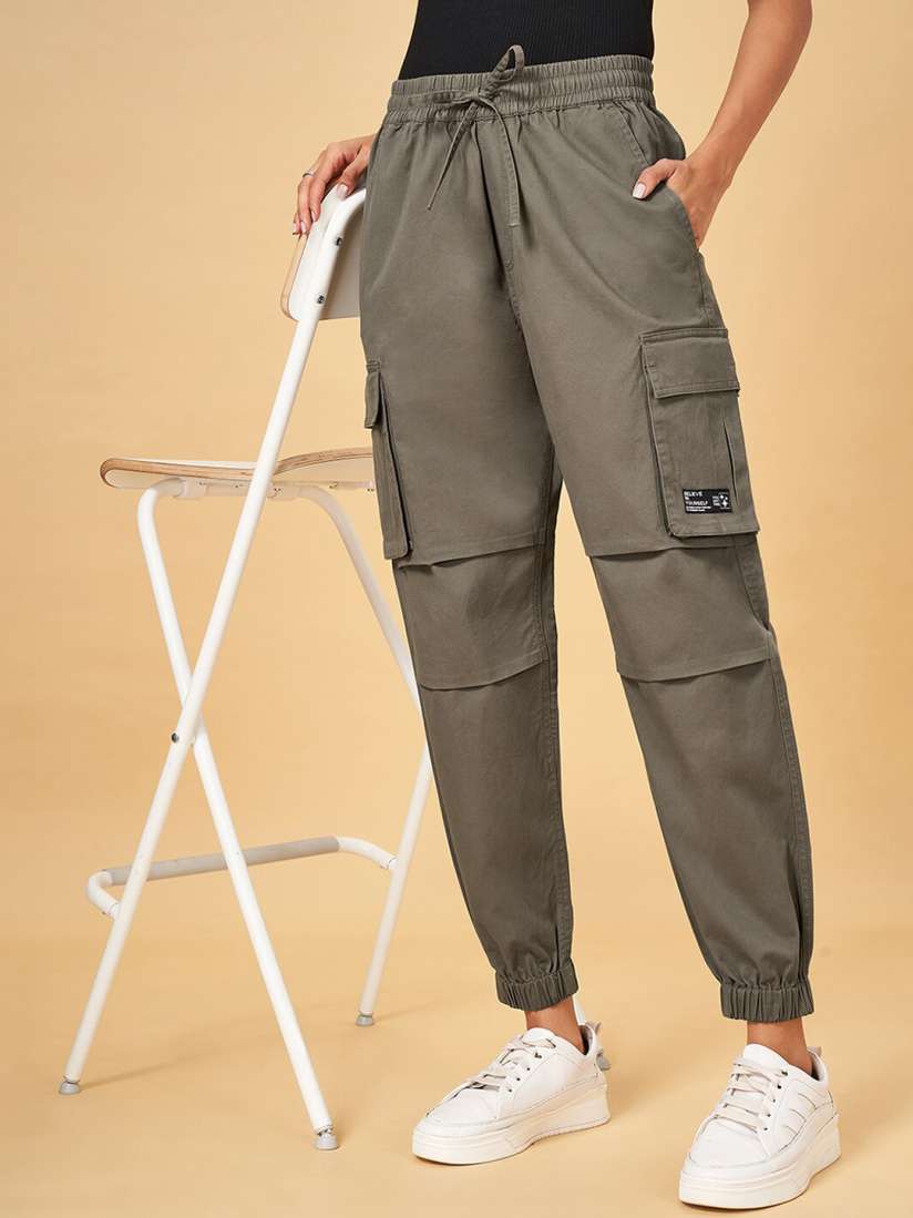 Pantaloons joggers top