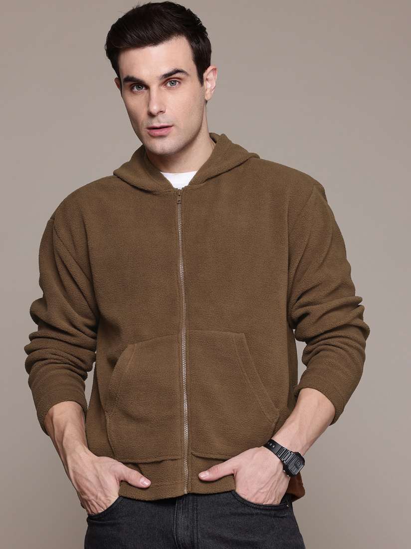 Buy The Roadster Lifestyle Co. Hooded Fleece Sweatshirt Sweatshirts for Men 29276736 Myntra