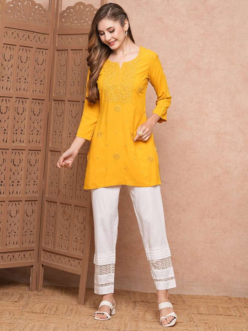 Buy FASHOR Floral Embroidered Round Neck Three Quarter Sleeves Chikankari Straight Kurti Kurtis for Women 29336586 Myntra