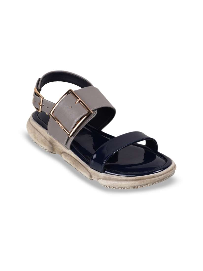 Catwalk flats myntra discount