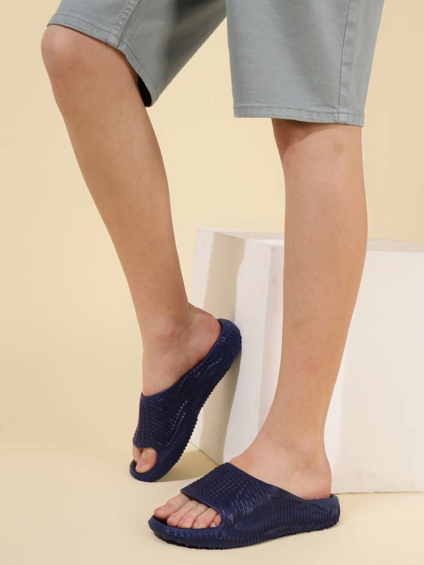 Slippers myntra discount