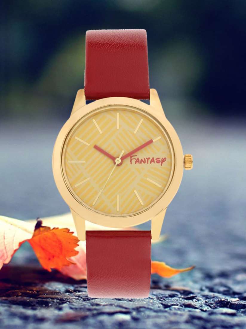 Buy Fantasy World Kids Dial Leather Straps Analogue Watch FW24 009 GD RD Watches for Unisex Kids 29428276 Myntra