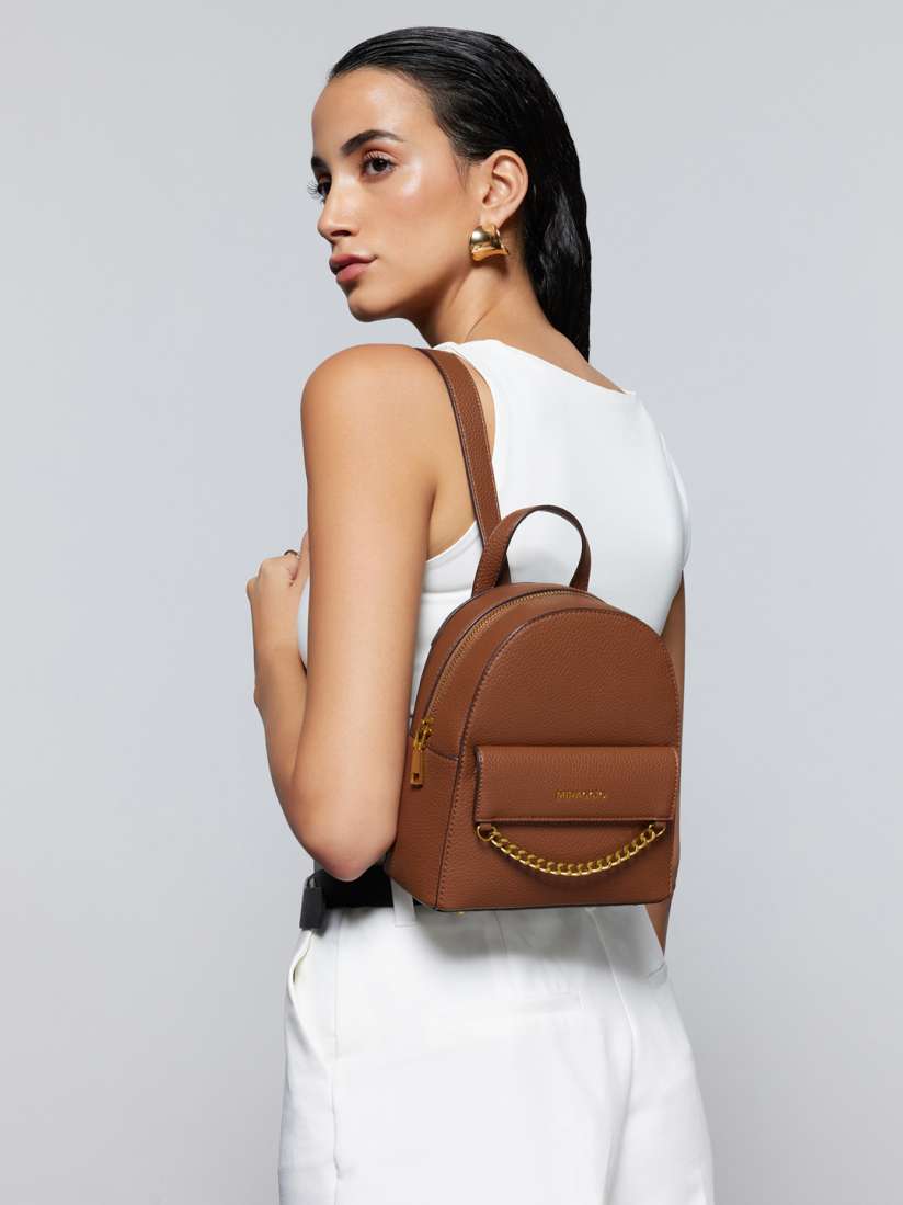 Women's structured backpack top