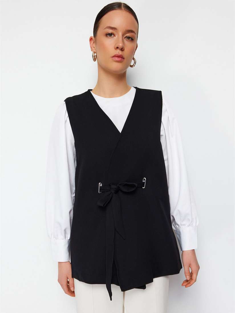 Buy Trendyol V Neck Sleeveless Slim Fit Front Open Waistcoat Waistcoat for Women 29796836 Myntra