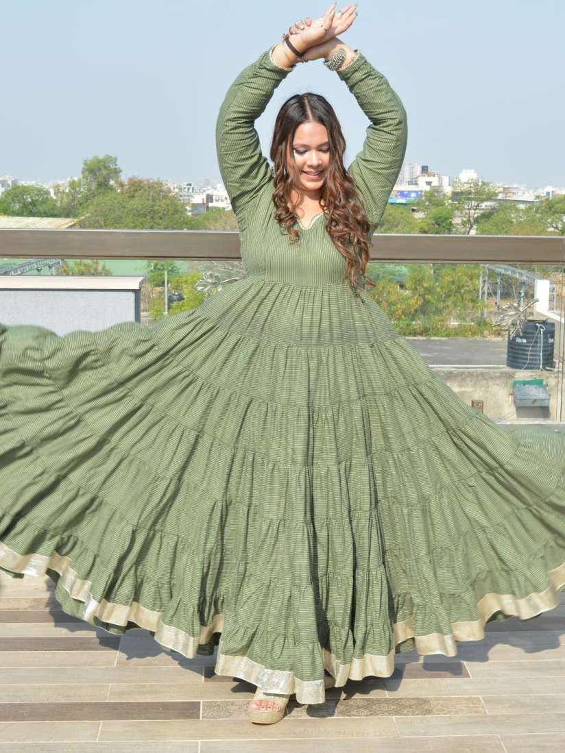 Buy Swadeshi Shringaar Striped Layered Gotta Patti Anarkali Kurta With Trousers Dupatta Kurta Sets for Women 29843343 Myntra