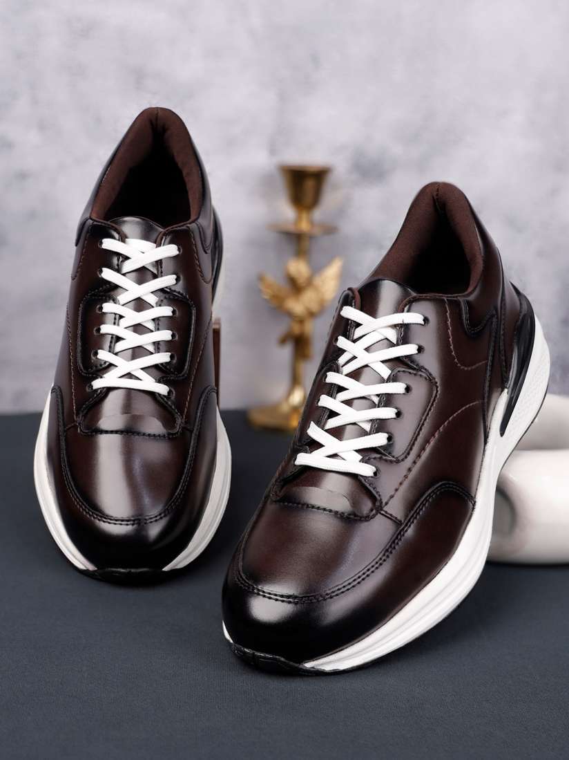 Cushioned casual shoes hotsell